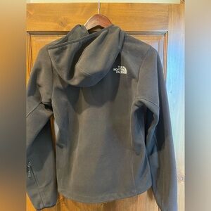 Women’s Northface fleece jacket
